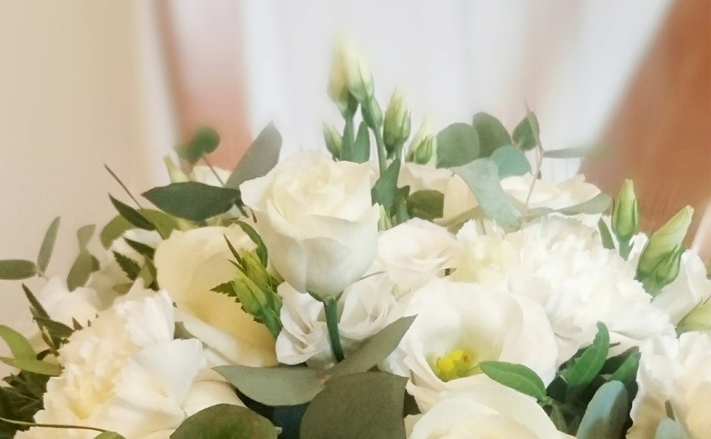 Audiox tarjoaa koskettavia ja yksilöllisiä musiikkiesityksiä hautajaisiin ja muistotilaisuuksiin.